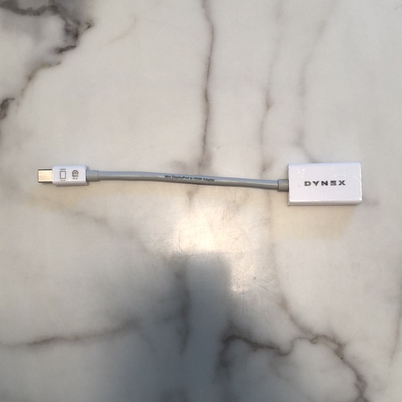 Dynex Mini DisplayPort to HDMI Adaptor - Picture 2 of 2